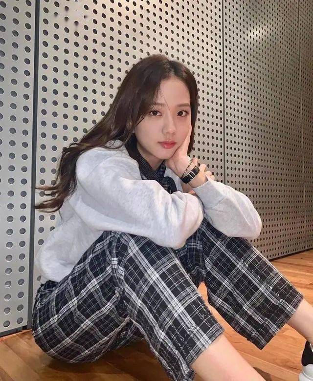 金智秀气质温柔风穿搭,自带气场的初恋范,好温柔的小姐姐!
