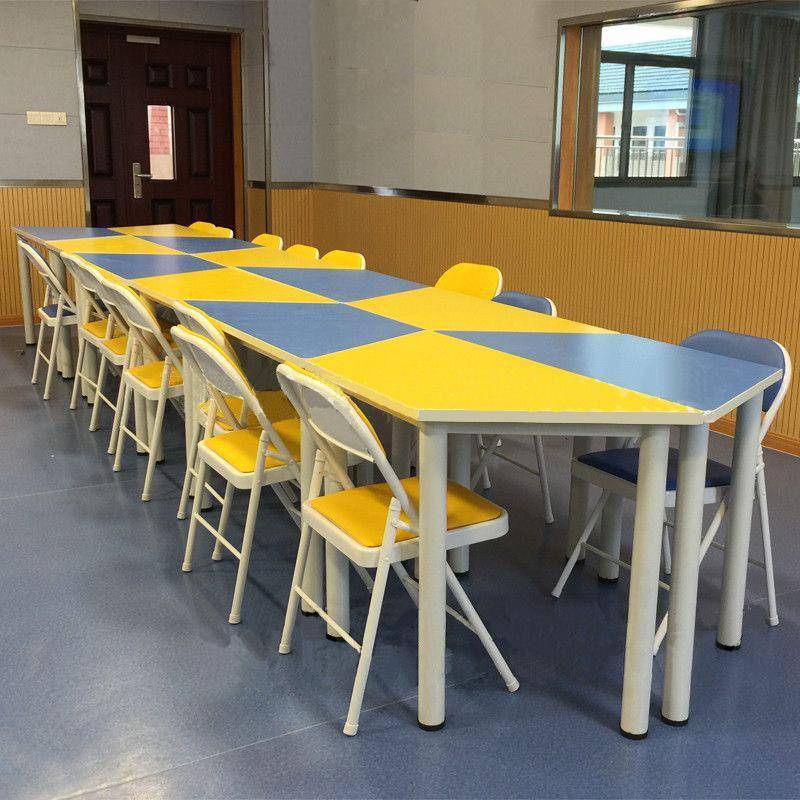泉文科教:教室桌椅的摆放,直接影响到教师课堂活动的开展