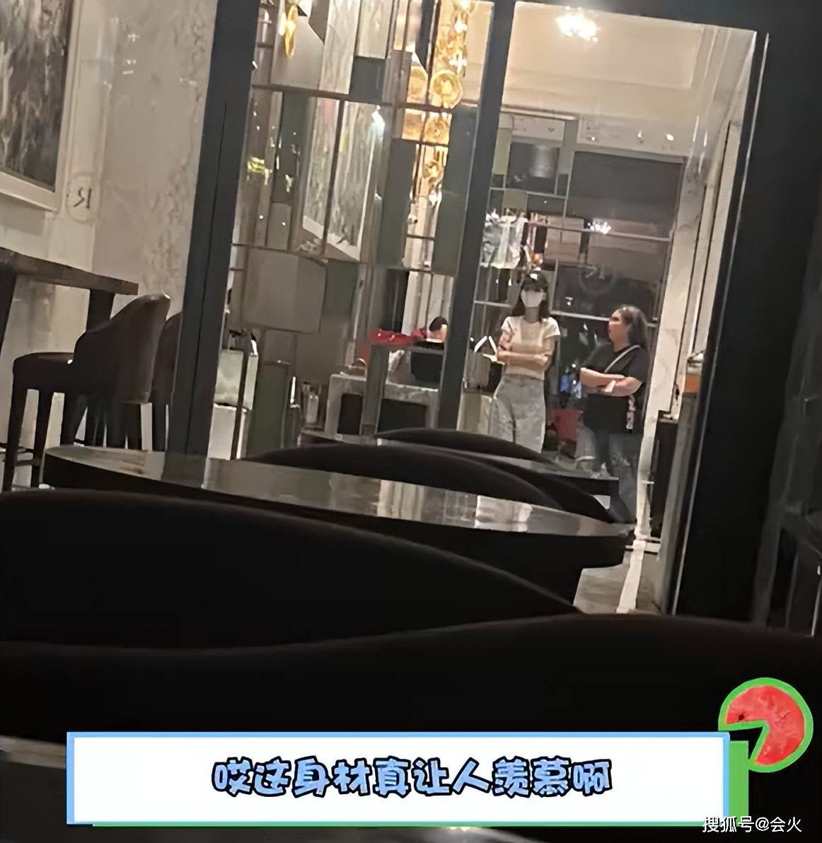 Baby酒店抱兒子回房間! 5歲小海綿身形壯實 1 4b77e78d8ca54b6292e6af02c6e4c05f