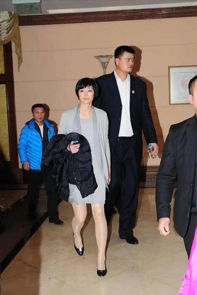 叶莉近况:曾多次拒绝姚明,如今41岁气质优雅,拒绝生二胎_父母_孩子