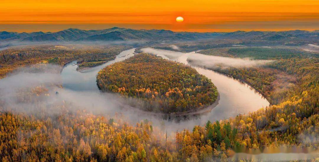 莫尔道嘎:秋正浓时"画中游"