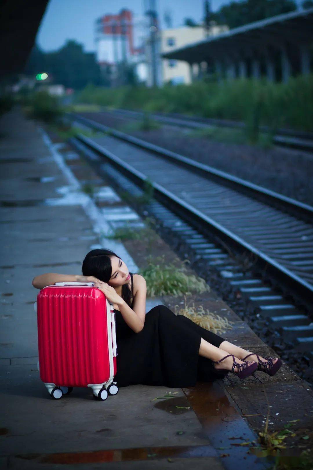 【还在流浪】周杰伦经典歌曲-"当你收到信我还在流浪",即使距离遥远