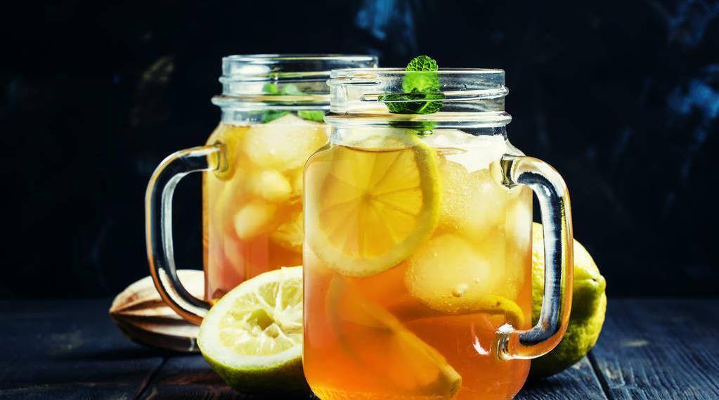 轻松自制夏日酷饮,无添加的柠檬冰红茶,凉爽消暑解渴,清凉一夏_冰箱