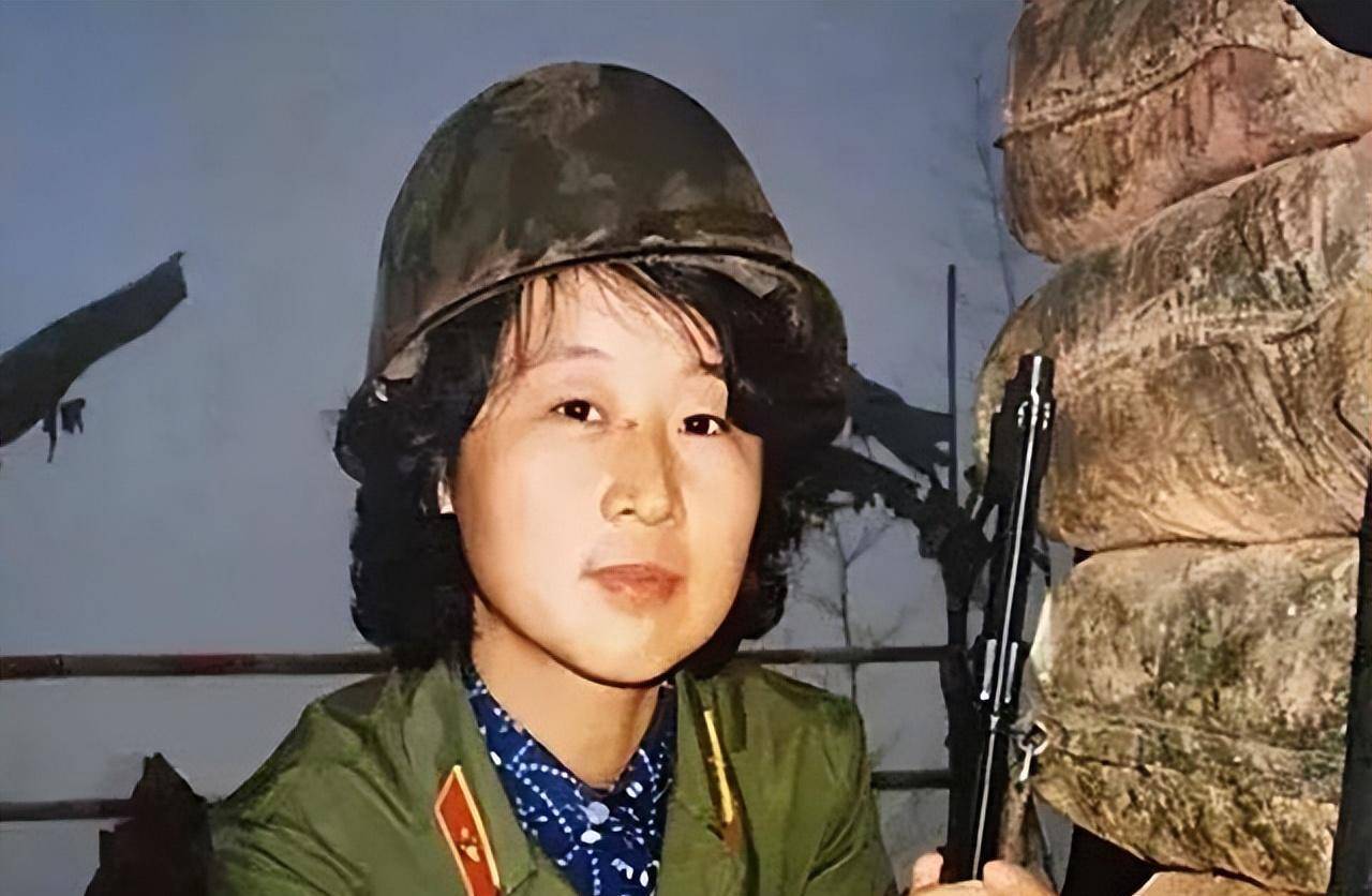 战士在猫耳洞患上"烂裆病",后羞于看病,女军医:不看咋治病_老山前线