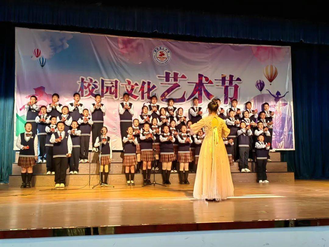 提高综合素养 绽放艺术之花——通钢三中举行校园艺术节活动_工作