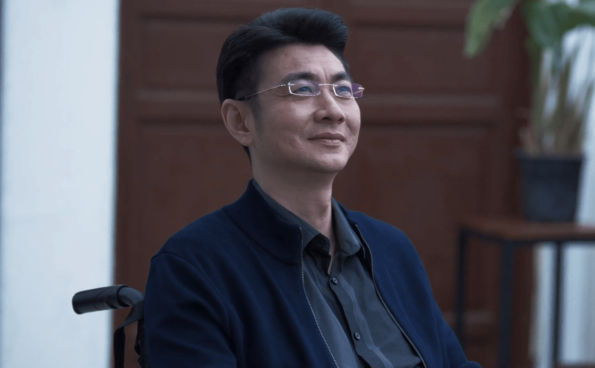 抓赵晓生个人认为阎国华的手更合适.