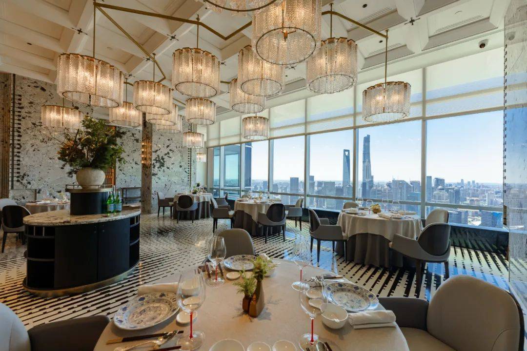 耗资上亿,甬府新店登顶北外滩云端!_餐厅_大黄鱼_姜蓉蒸