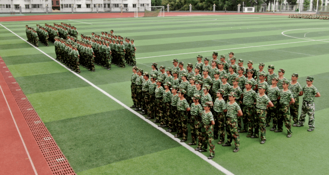六安二中高一新生军训大片来袭!