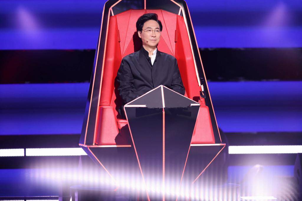 说白了,为了赚出场费,我估计廖昌永的出场费有