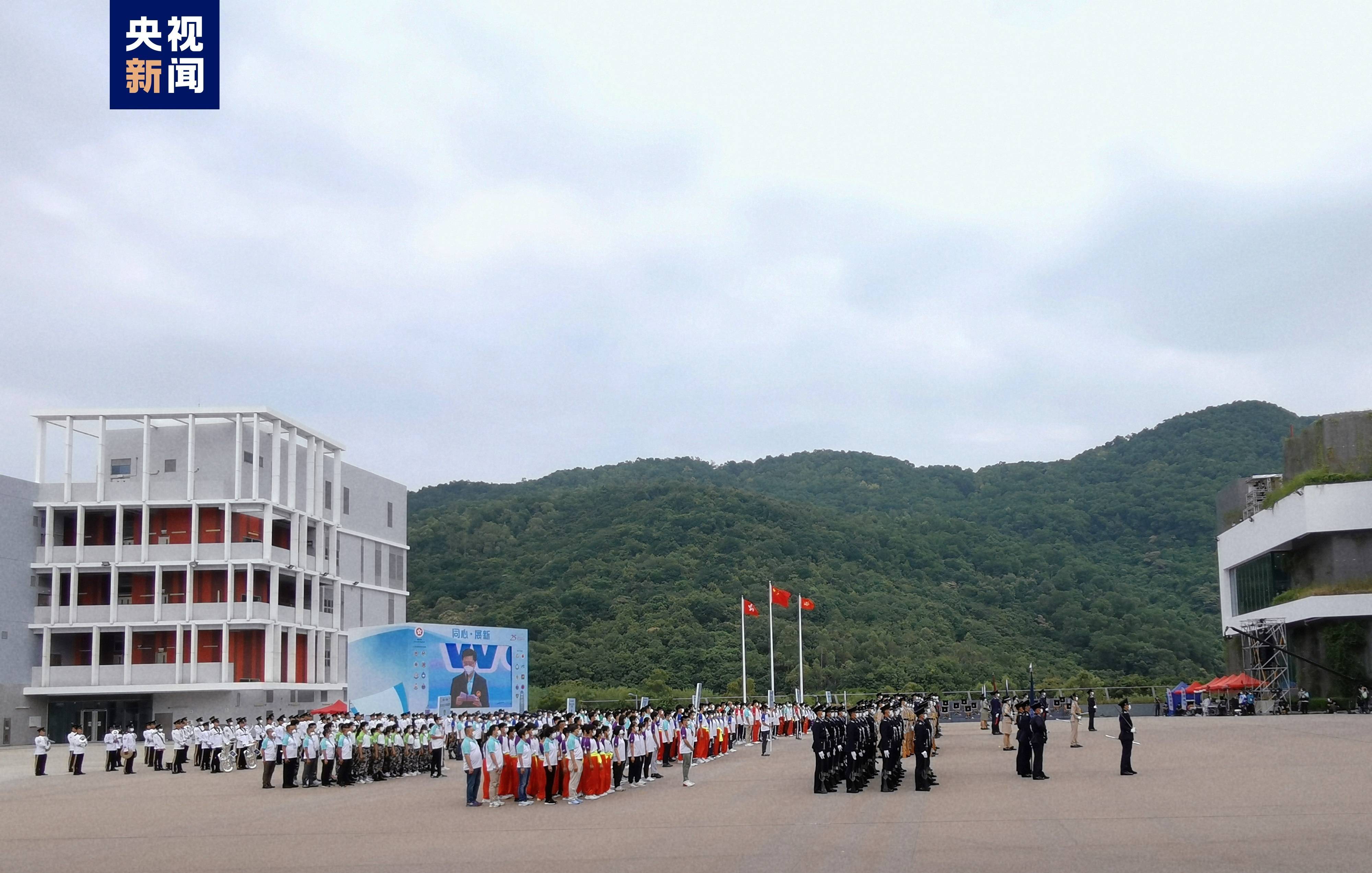 香港纪律部队首次联合展演中式步操