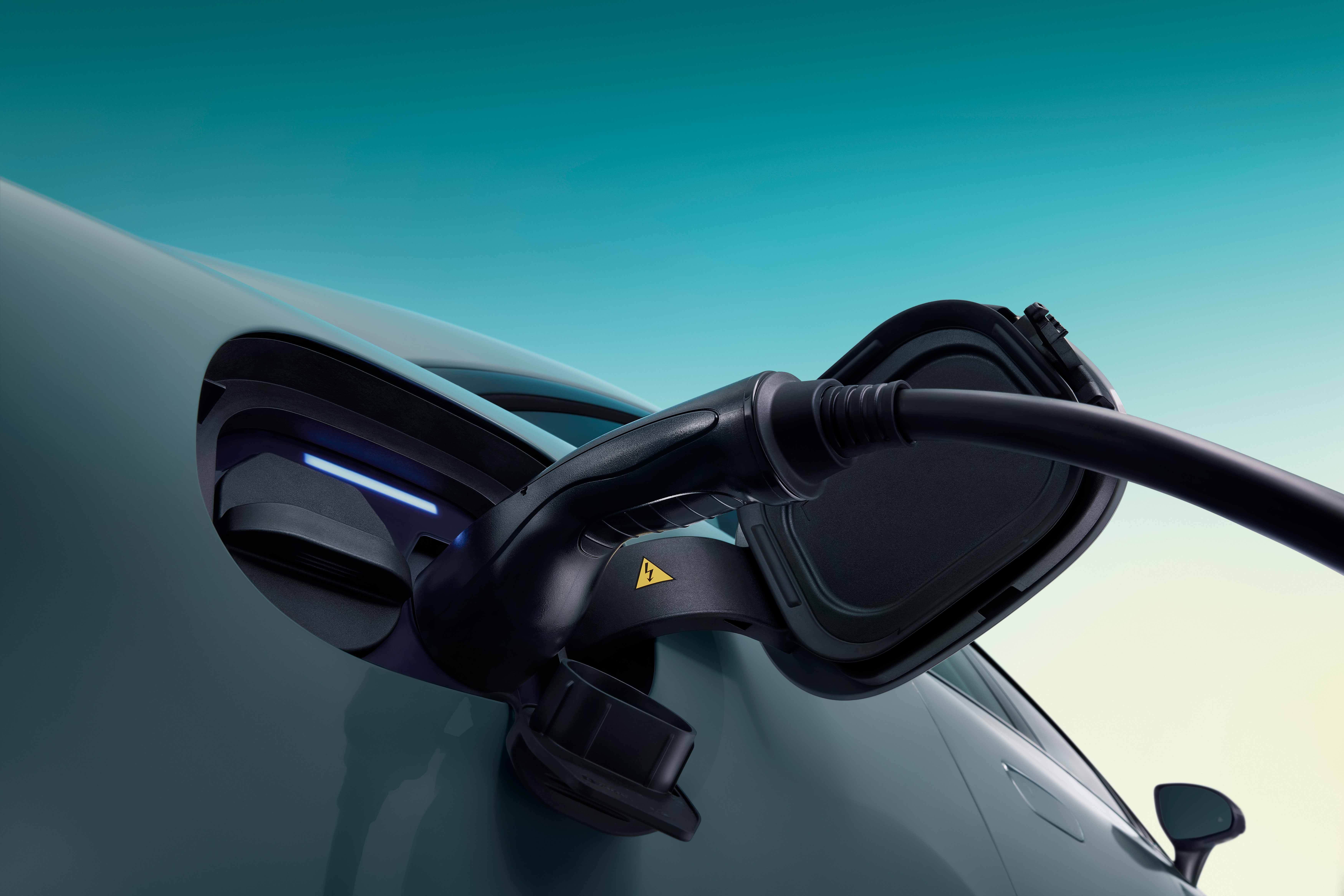 梅赛德斯-奔驰eva纯电平台首款正向研发国产车型全新eqe登陆津门_搜狐