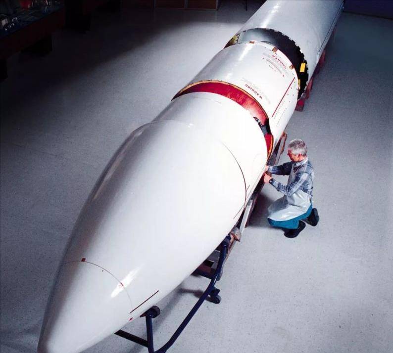 "8291"事件:潜地导弹巨浪一号绝密文件被丢进粪池,是何人所为_发射