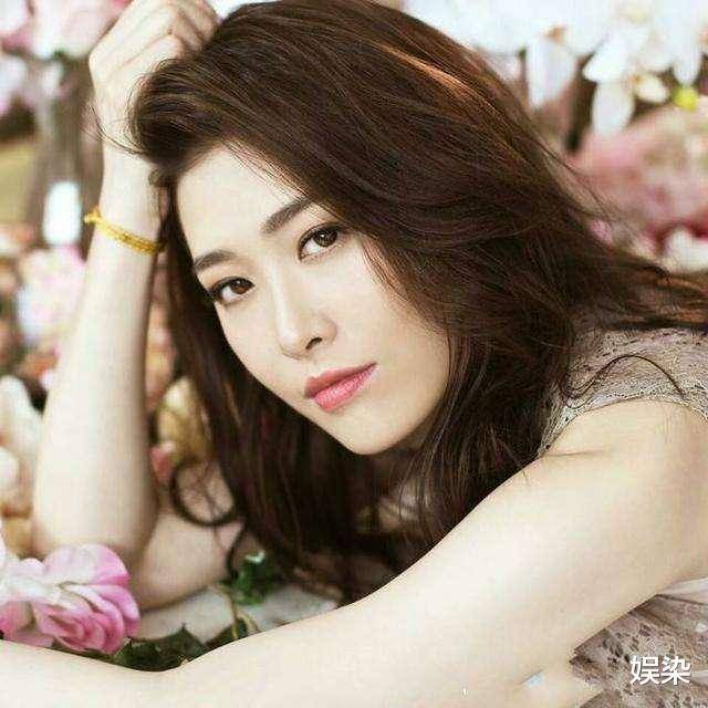 傅程鹏前妻程素:捧红丈夫,陪他21年从无到有,却在41岁被分手_事业