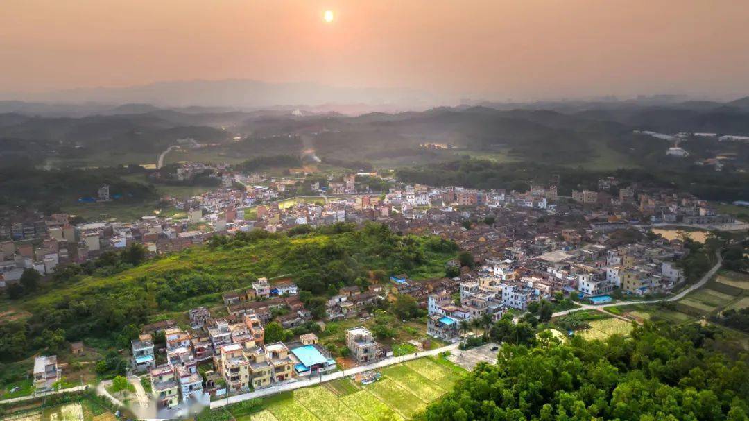 【喜迎二十大 美丽乡村行】新兴县太平镇悦塘村:古韵与新象共融 翰墨