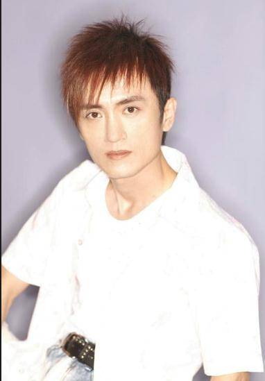 九十年代3位当红男歌星:他们的歌你绝对会唱,家事情事你却不知_黄鹤翔