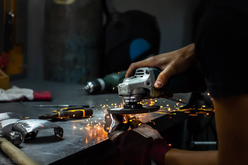 岗位信息一广东东莞招打磨工,包吃包住,需要有一年