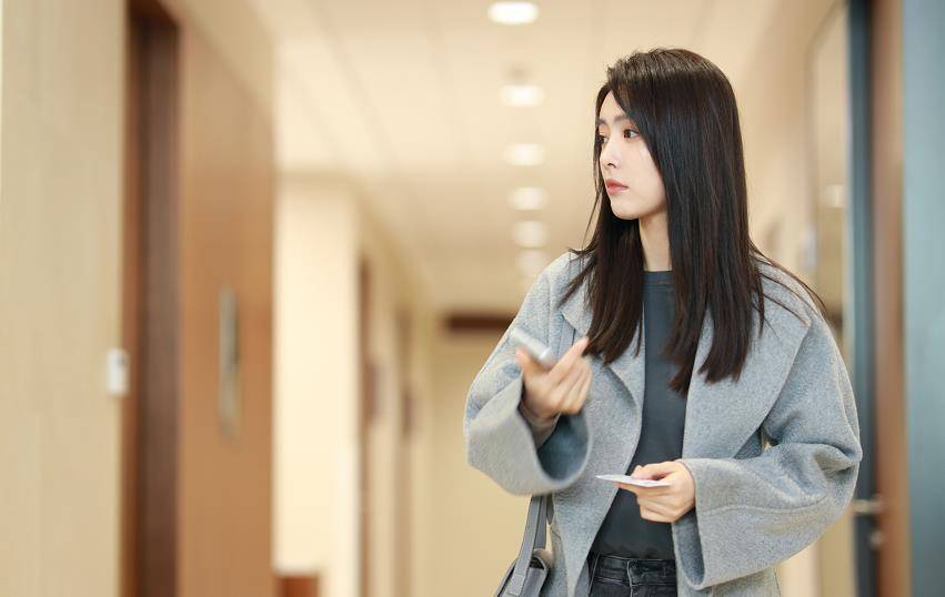 蔡文静堪称女星劳模,10个月6部新剧持续霸屏,资源好到起飞_作品_观众
