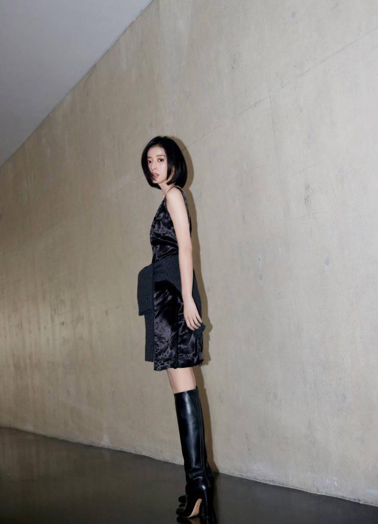 周雨彤出席bottega veneta品牌活动 拍造型写真_活动_bottega_周雨彤