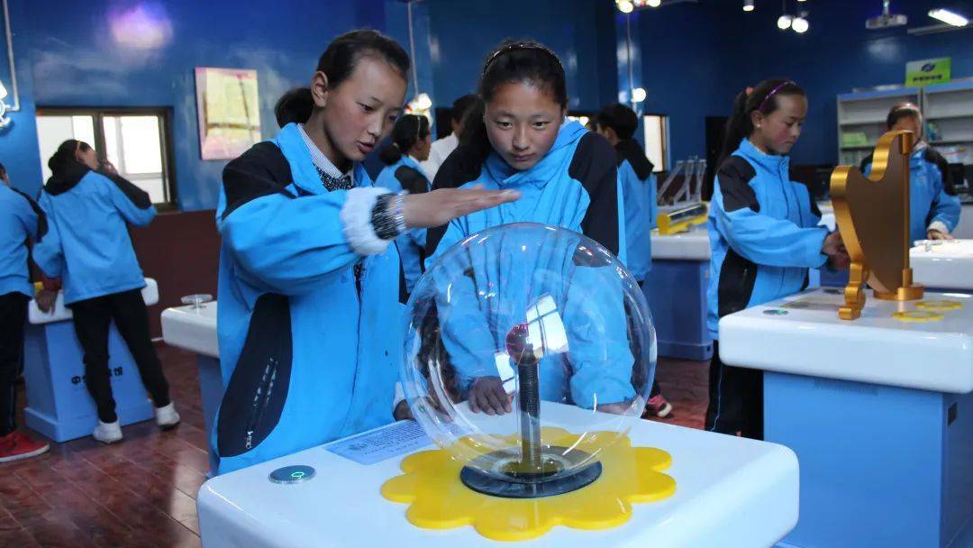 宁夏的西吉三中,西吉二中,中卫八中,彭阳县红河镇初级中学4所学