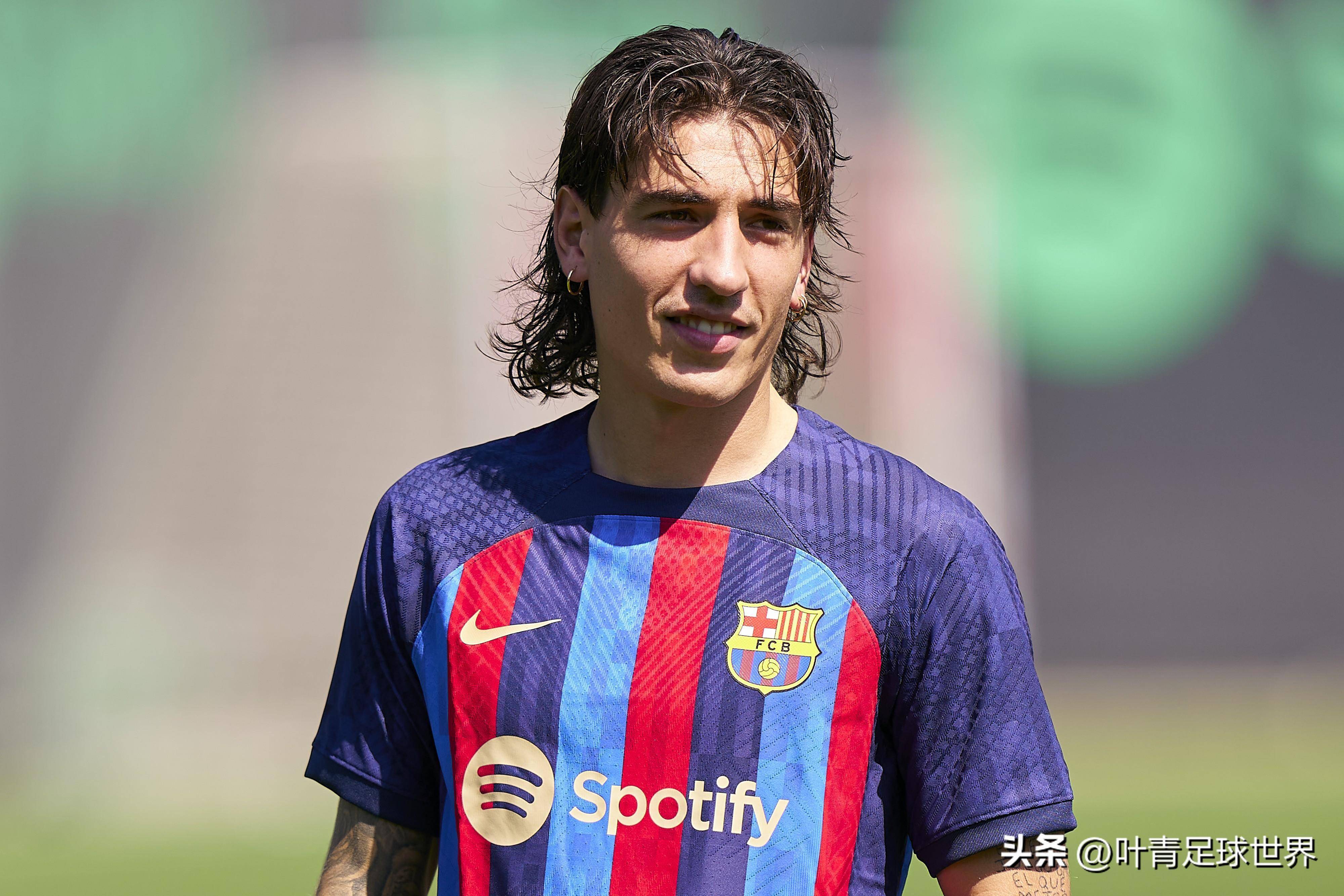 1位置无人可用,哈维或被迫变阵_右后卫_塞尔吉-罗贝托_伤病