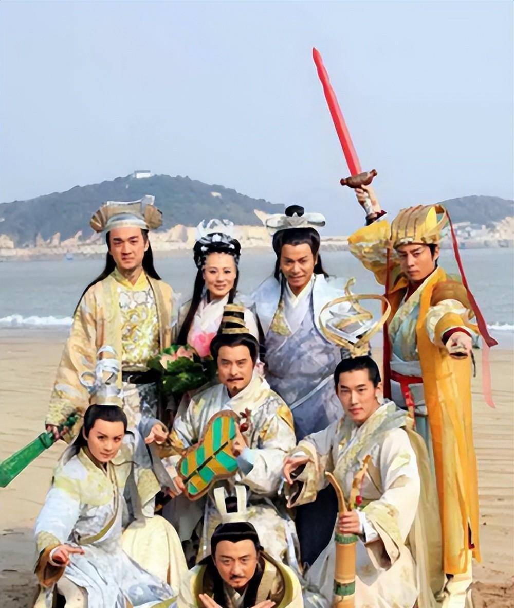 古装主演: 郭晋安 / 康华 / 何中华导演: 邝业生又名: 八仙过海之