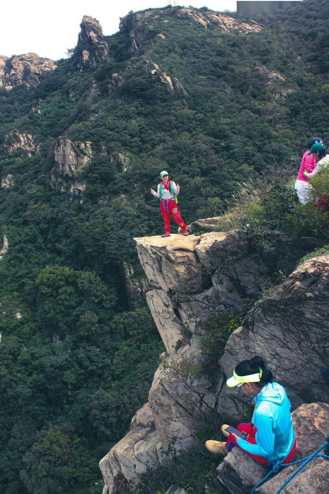 攀爬云台山西海饺