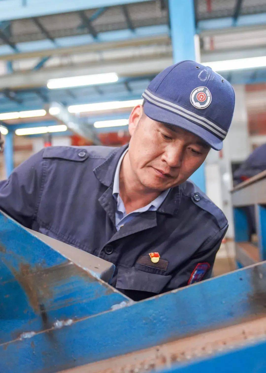 陈向华:擦亮"货车名医"的金字招牌_进行_攻关_大师工作室