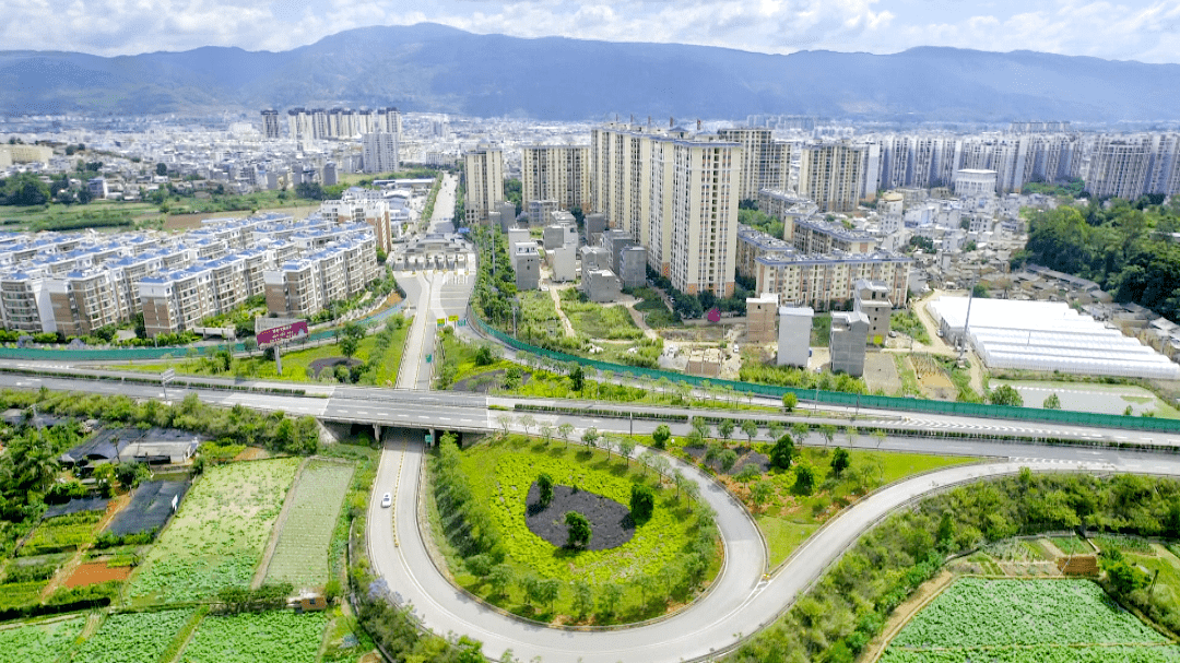 【石屏这十年】"互联网 " 让石屏各族群众享受美好生活_发展_购物