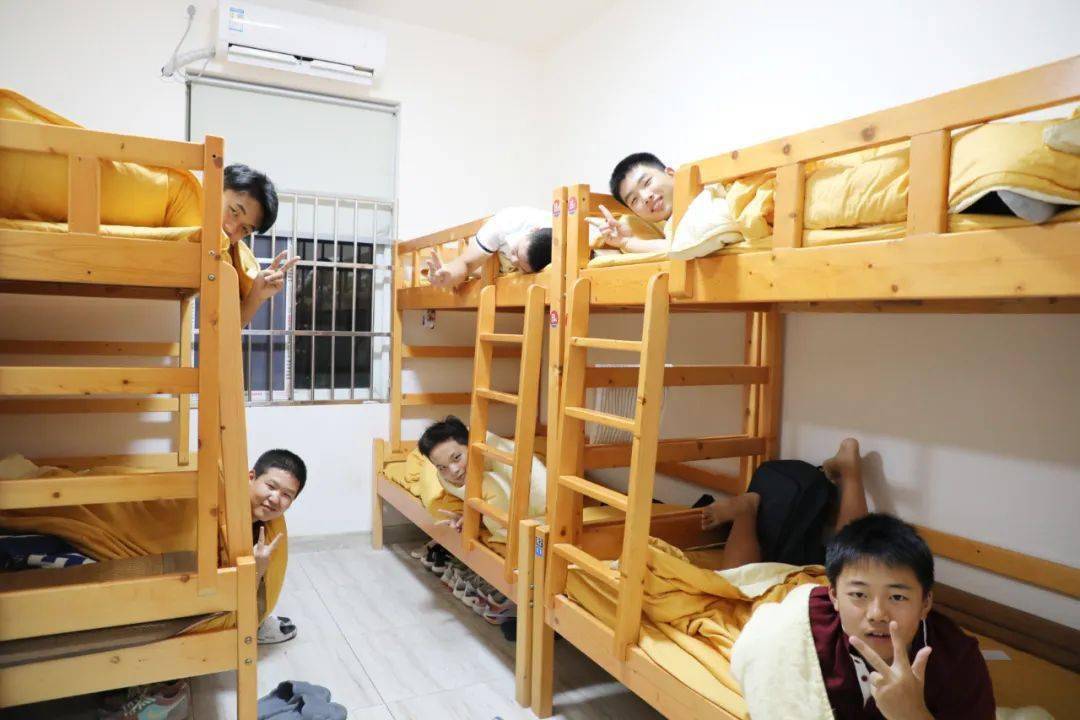 株洲市远恒佳景炎高级中学zhuzhouyhjjysenior highschool编辑:赵秋妍