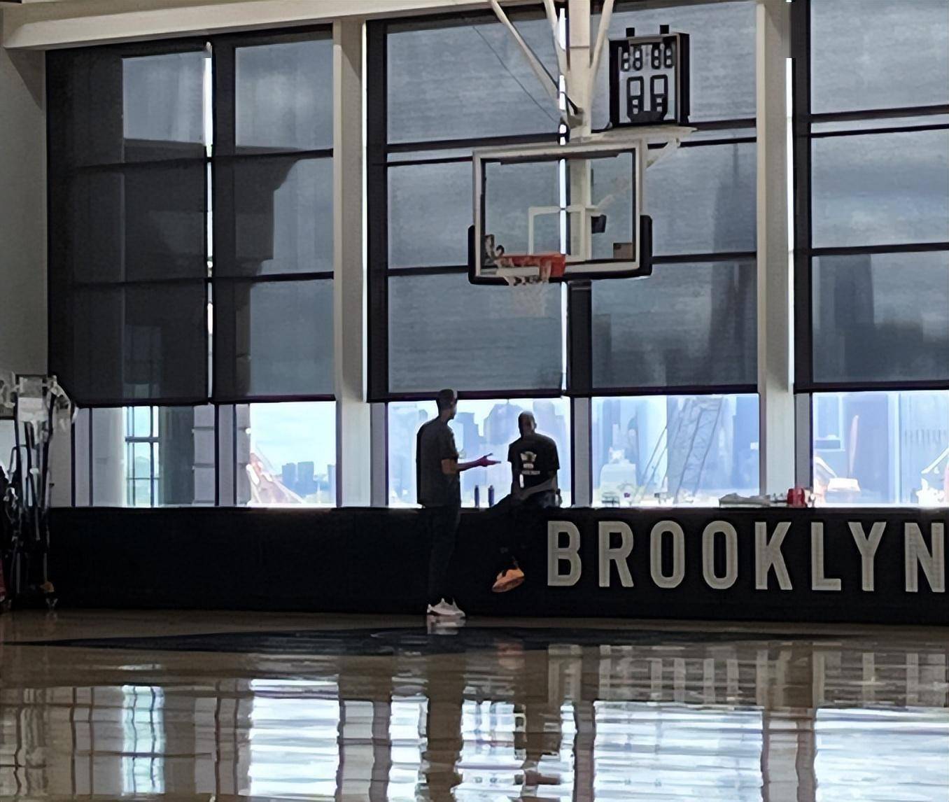 7亿可太好拿了_西蒙斯_篮网_沃伦