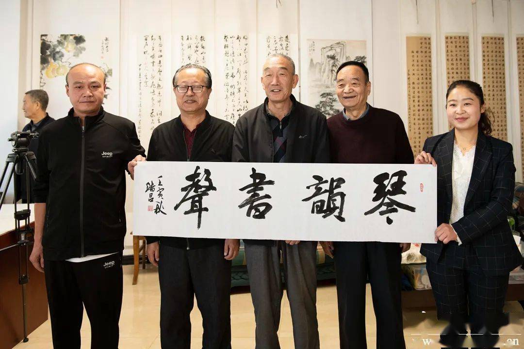 甘谷县退休老干部开展"喜迎二十大"书法笔会活动_孔子_丹青_建功