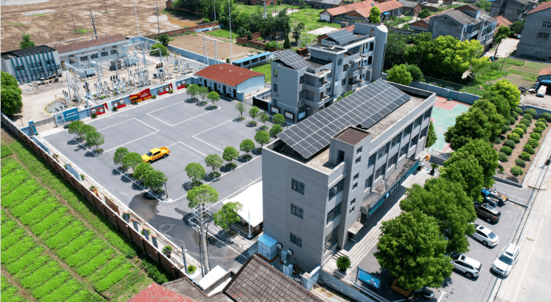经过初审,恭喜首航新能源成功入围2022中国十大分布式光伏逆变器品牌