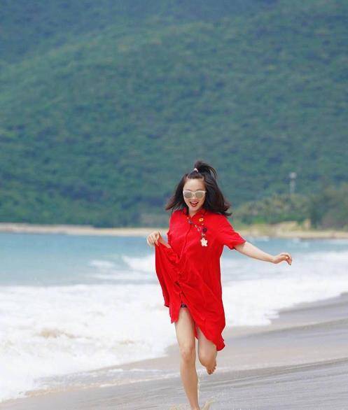 林妙可扮名媛失败!