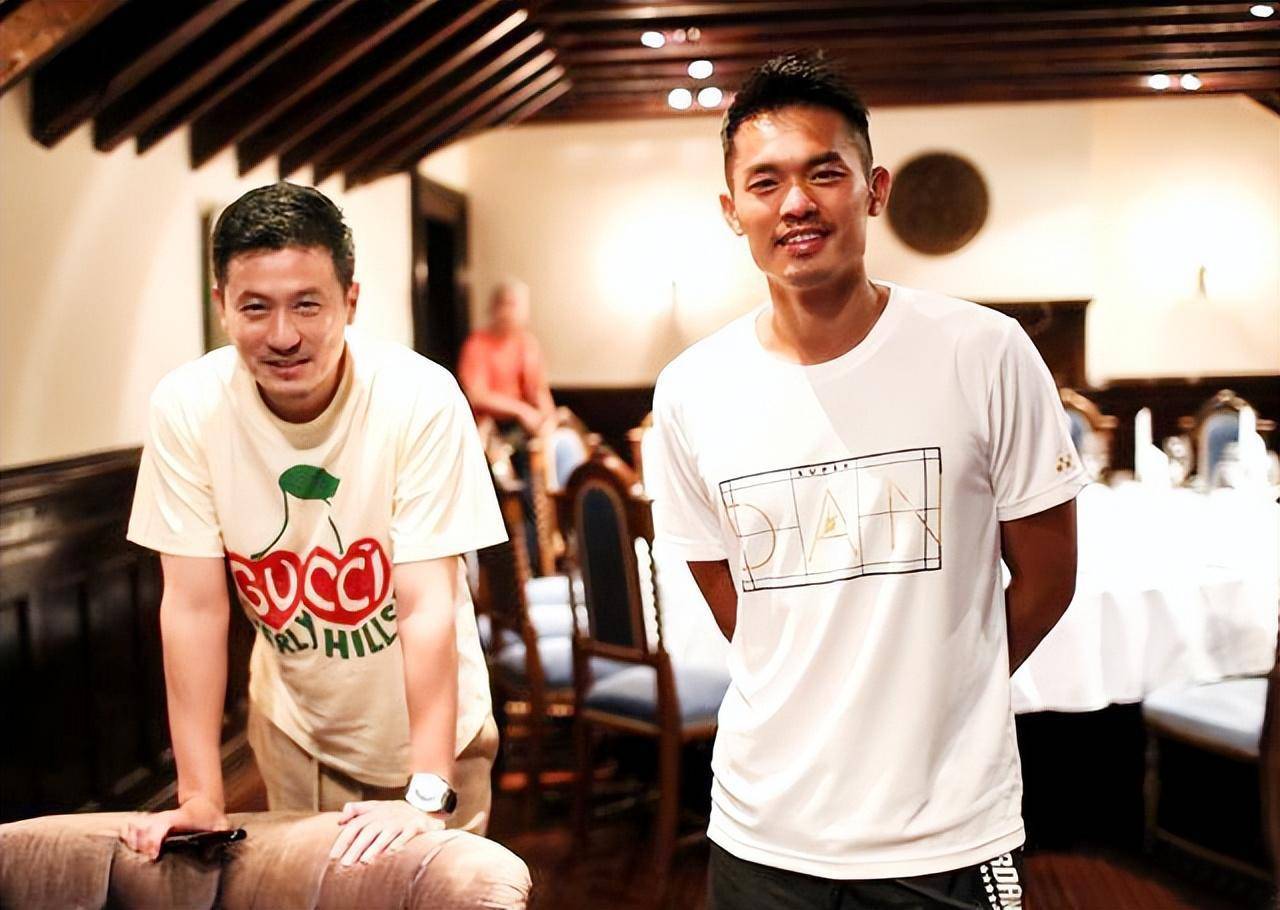 羽毛球奥运冠军蔡赟:娶花样游泳美女为妻,做上门女婿幸福吗?