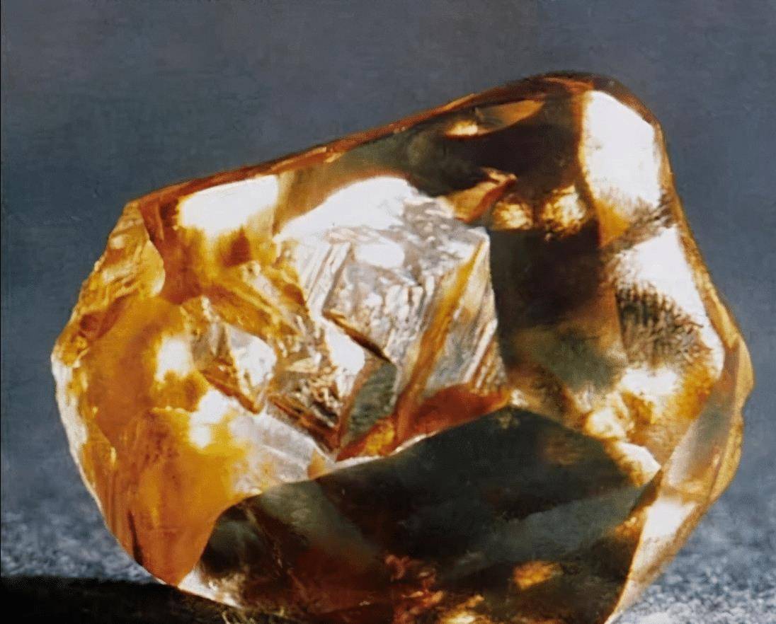 1977年,她捡到价值10亿的钻石上交给国家 , 如今过得怎么样?