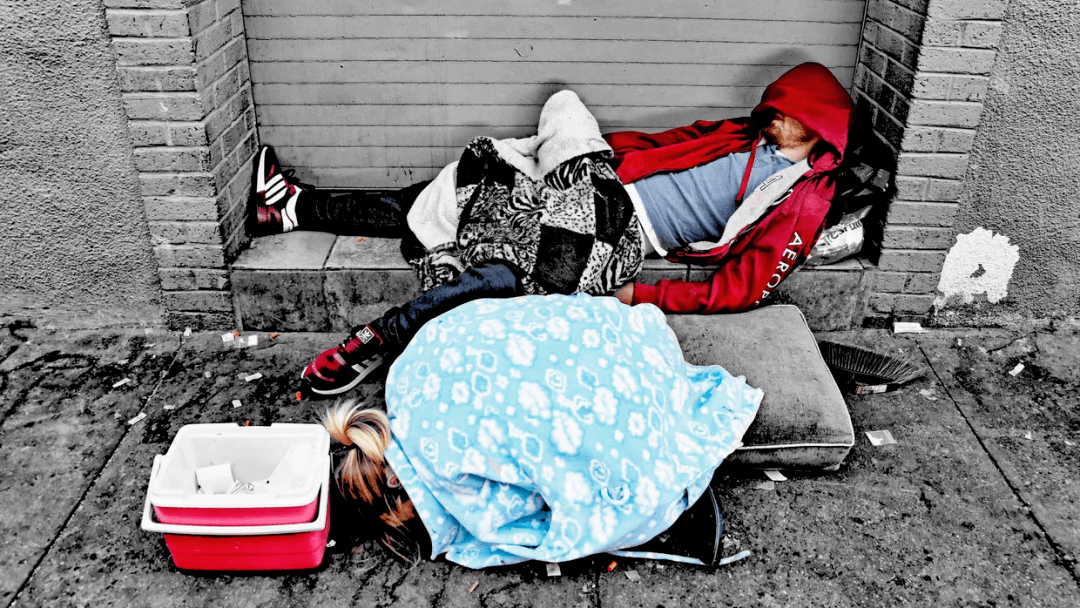 新型"食人"毒品在美国泛滥!致全身溃烂,截肢死亡,却甩锅给中国?