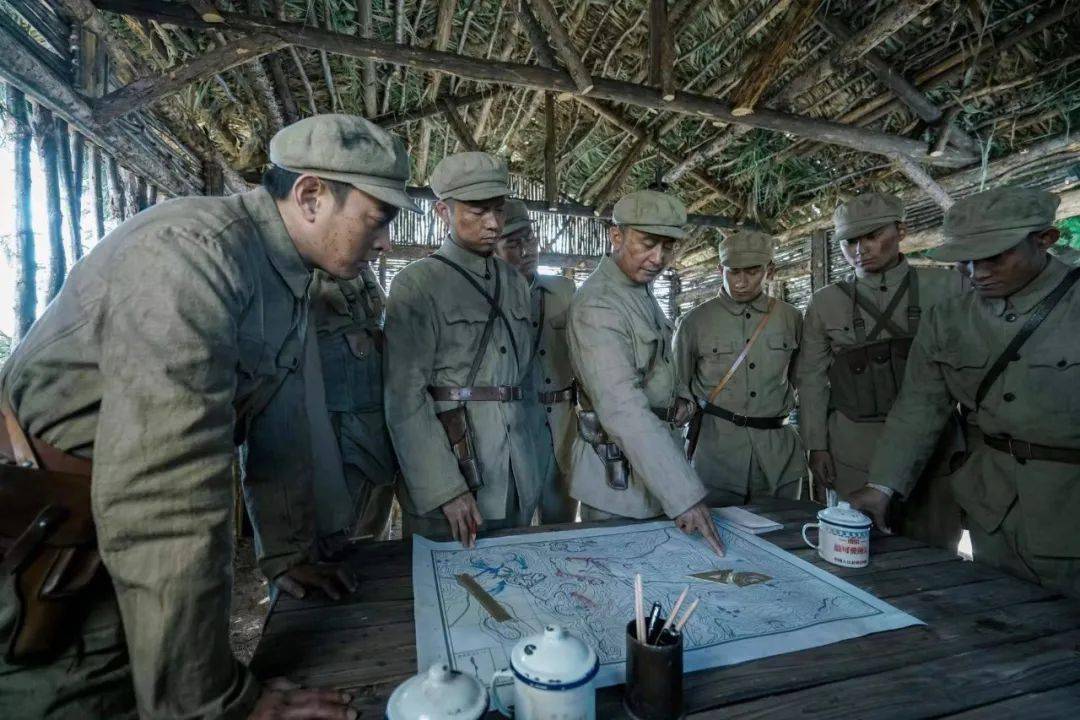 剧好看|重大现实题材剧《功勋》qtv-1《蓝睛黄金档》每天19:55播出