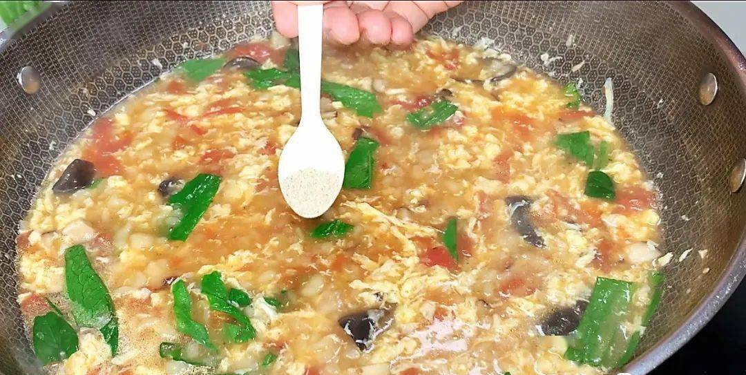 这个技巧做面疙瘩,真快真好吃_西红柿_青菜_香菇