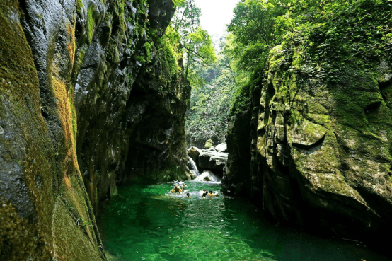 three 老山界龍潭江景區