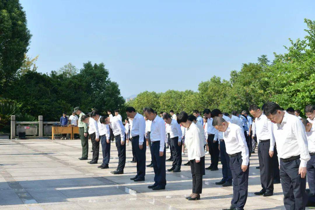 丘毅,黄冠华,陈列平,刘宝怀,杨兴忠,吴国顺等参加活动,市委常委,秘书