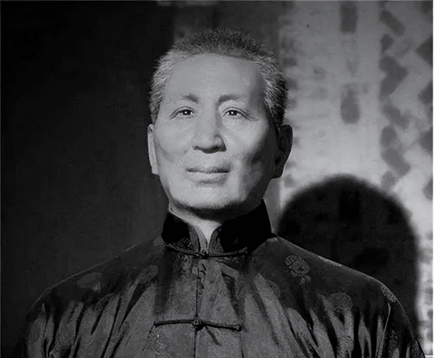 刘文彩墓,将其尸骨扔荒野,4天后守墓人也随他而去_墓地_刘家人_刘青山