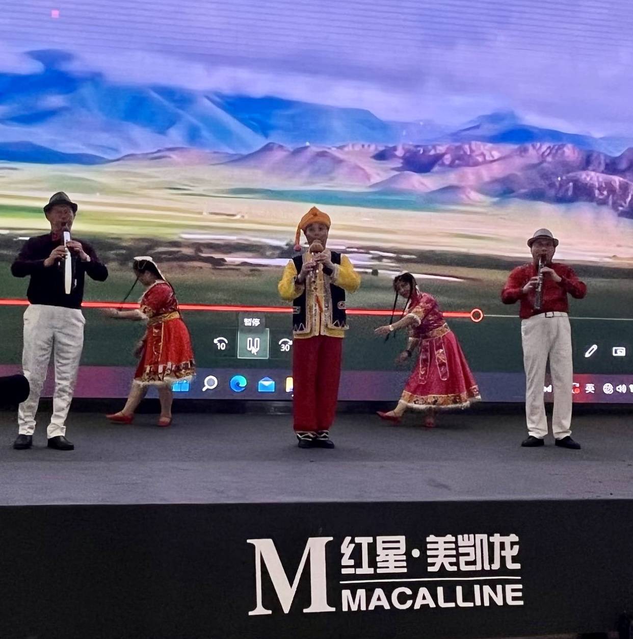 五人电吹管与葫芦丝演奏《画你》表演者刘以洁徐兆钧张红宝易善