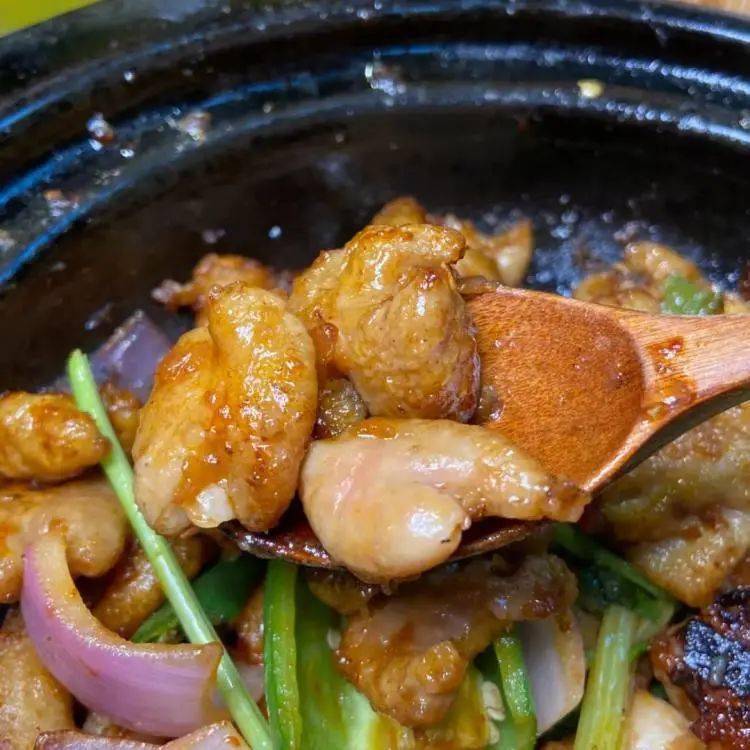 6710个老广9个爱的「啫啫煲」,这个国庆假期感受滋滋~的热辣镬气!