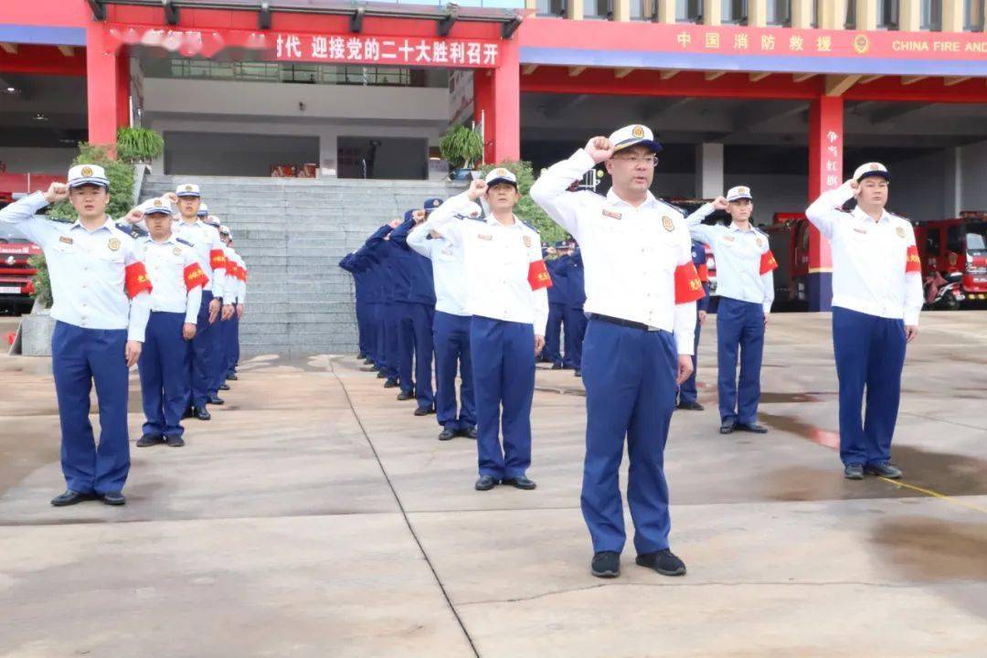 上,大隊黨委書記劉建榮,黨委副書記江秀峰,黨委委員李江泉向