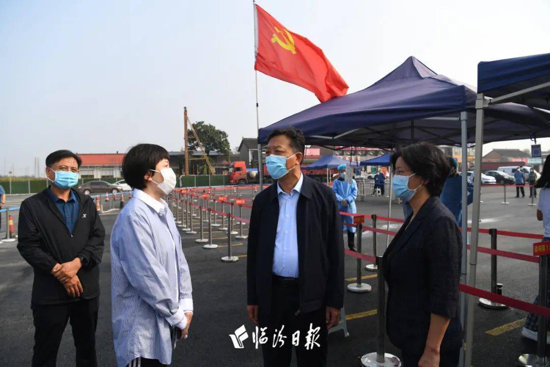 10月2日,国庆假期第二天,市委书记闫晨曦深入翼城县,调研疫情防控