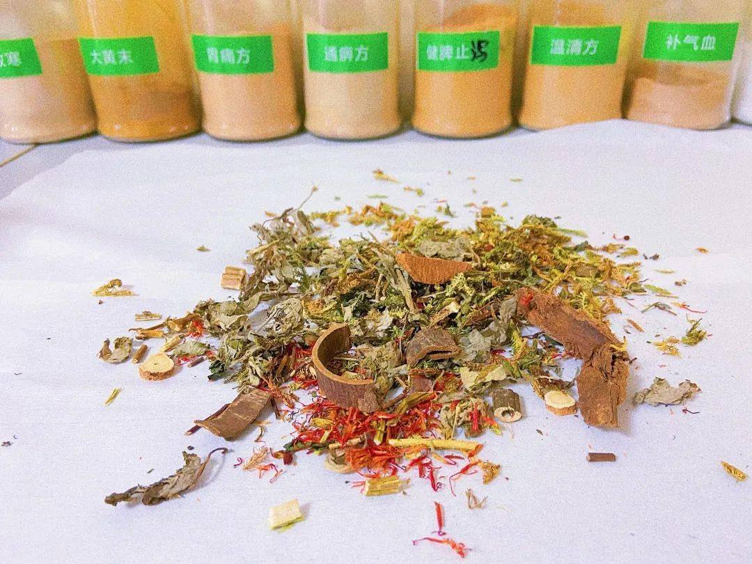 【宁津县中医院】中药封包:缓解颈肩腰腿痛立竿见影_治疗_疾病_康复