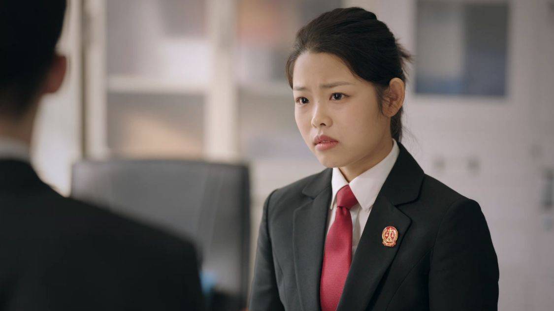 《底线》法院的书记员才是最悲催的,没有编制,注定上升空间很窄_体制