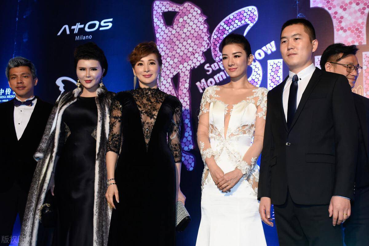 黄奕:实力不允许我男朋友坐经济舱,只要男方别介意就好_姐姐_王琳