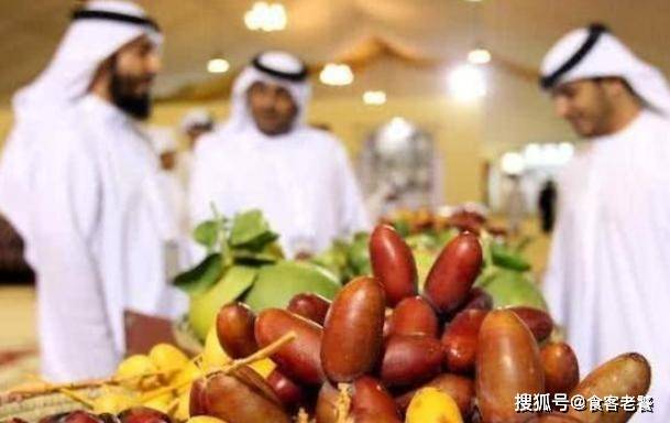 迪拜人最爱的零食，其实是水果，却被中国人嫌弃，老外：吃不起！