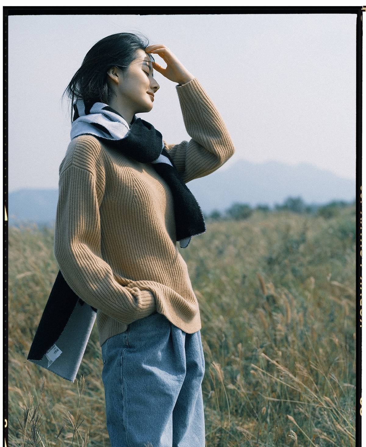 "星女郎"景如洋晒写真,林青霞和刘亦菲混合体,侧面像林青霞_照片_感觉